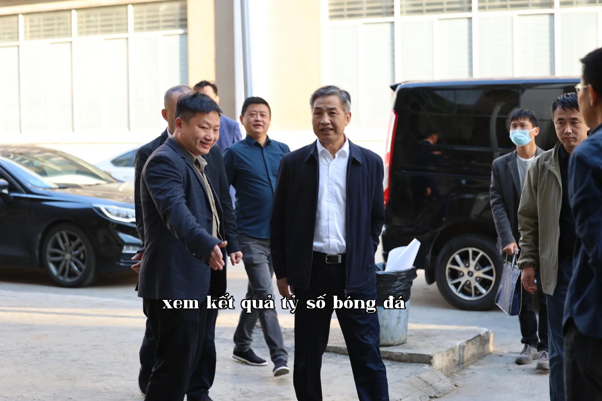 Ngày 13 tháng 10, đoàn lãnh đạo bao gồm Phó Chủ tịch Ngô của Ủy ban Quản lý Khu Khoa học và Công nghệ Nam Xương đã đến thăm công ty chúng tôi